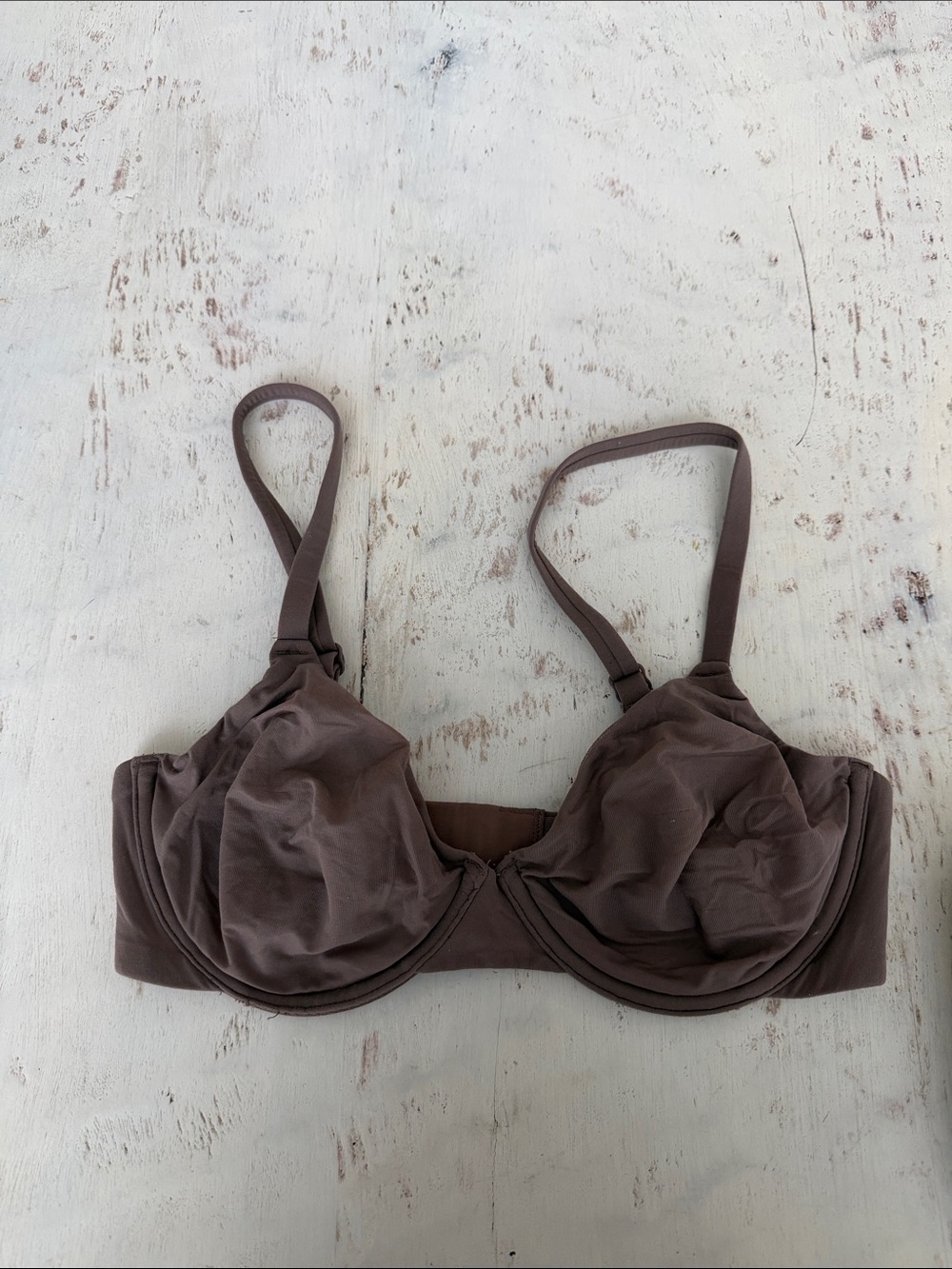 SKIMS Underwire Bra in Chocolate Brown
